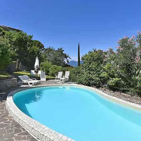 Apt.1 In With Pool Apartment