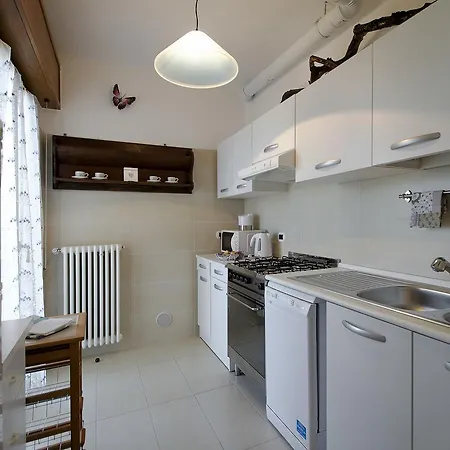 Apt.1 In With Pool Castelletto Di Brenzone