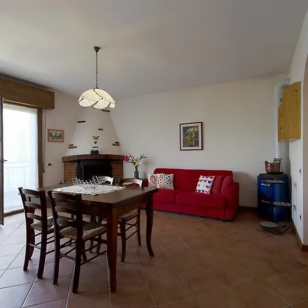 Apt.1 In With Pool Castelletto Di Brenzone