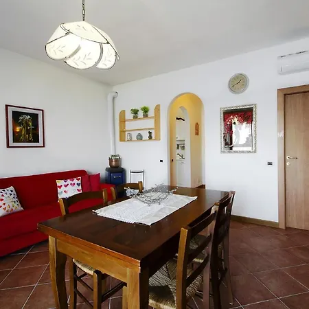 Apt.1 In With Pool * Castelletto Di Brenzone